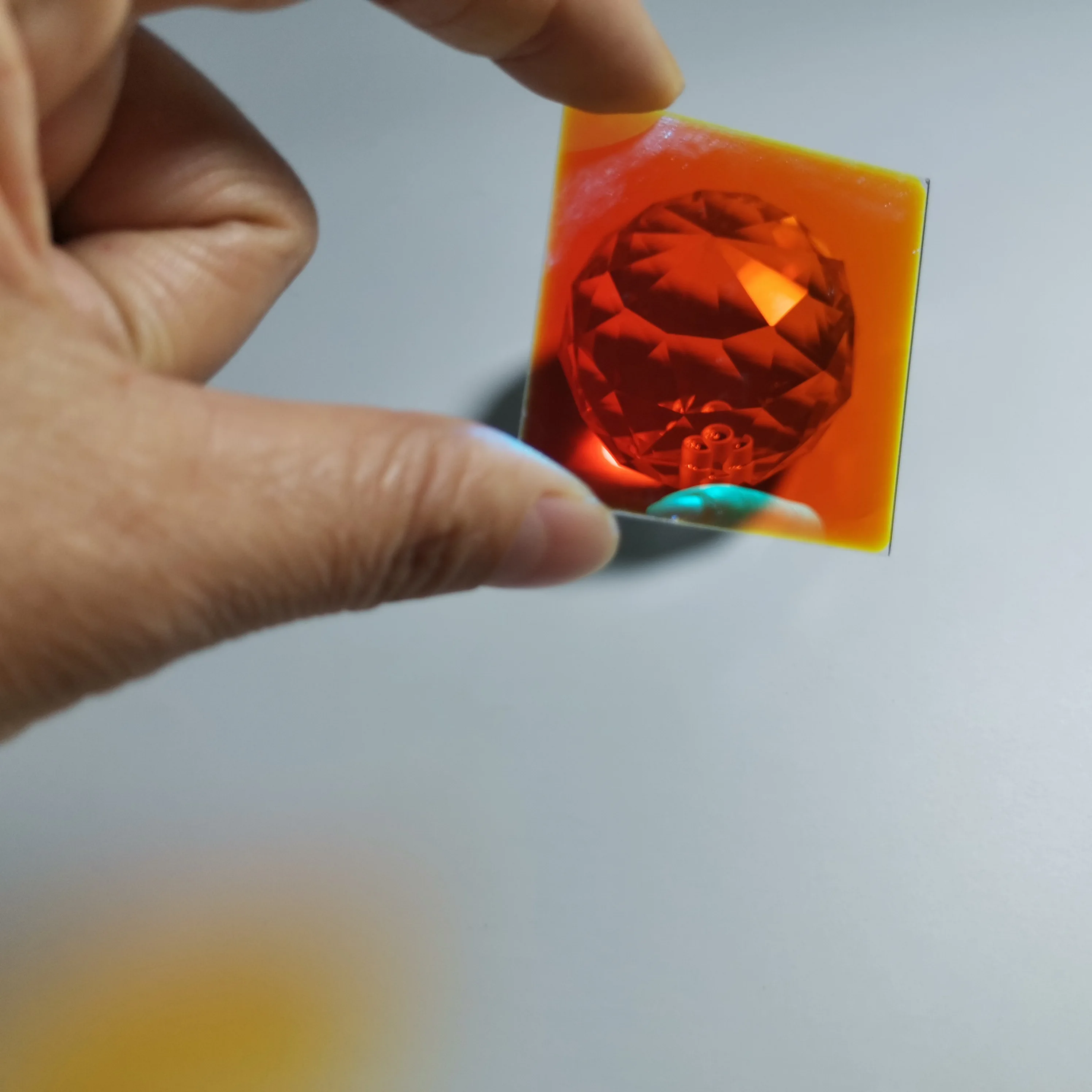 Cross Dichroic Optical Filter Reflect Blue Light ,Through Red Light Prism44x44x0.7mm Splitter Glass K9 Light Filter