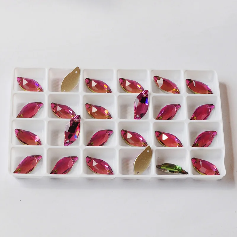 Kristallblatt-Strasssteine mit 2 Löchern zum Aufnähen für DIY-Hochzeitskleider und Bekleidungszubehör, geeignet für Kleidung, Schuhe, Taschen. – Detail 4