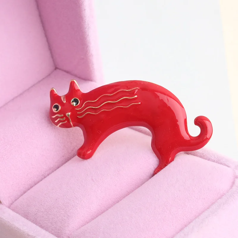 Pomlee New Fashion Funny Black Red Enamel Paint Cat Brooches Unisex Cute Lazy Animal Brooch Pins 2 Colors Available Jewelry