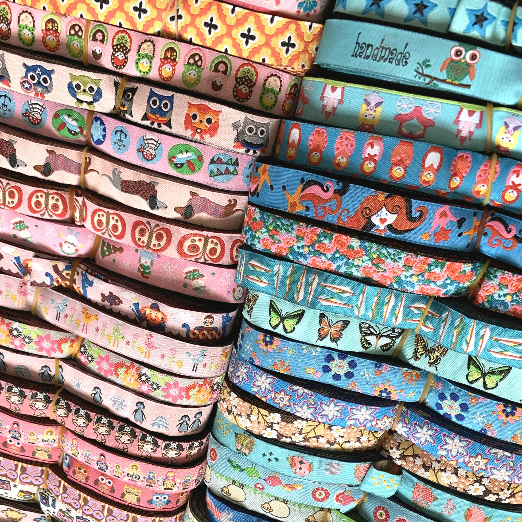 200 different Cartoon Ribbon wholesale 5/8\