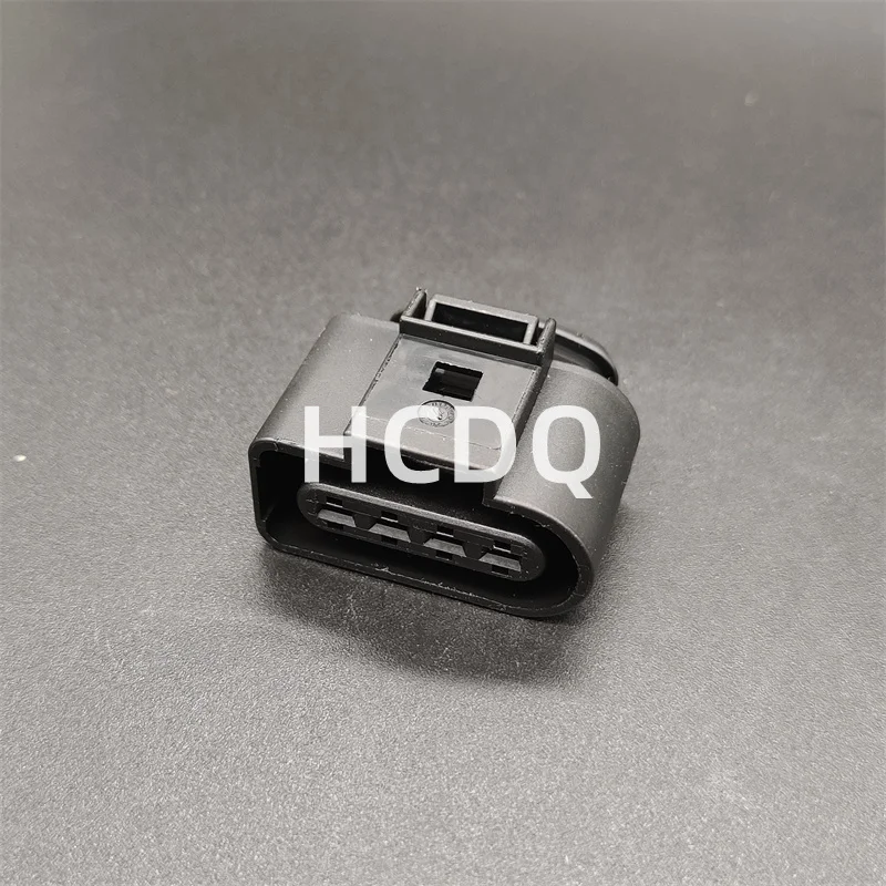 

The original 8k0 973 724 4PIN Female automobile connector plug shell and connector are supplied from stock