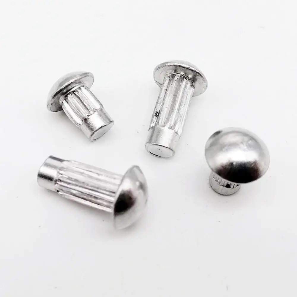 100 قطعة M2 M2.5 M3 M4 GB827 الألومنيوم زر جولة رئيس مخرش عرقوب الصلبة برشام لتسمية اسم لوحة قطرها 2 مللي متر 2.5 مللي متر 3 مللي متر 4 مللي متر #4