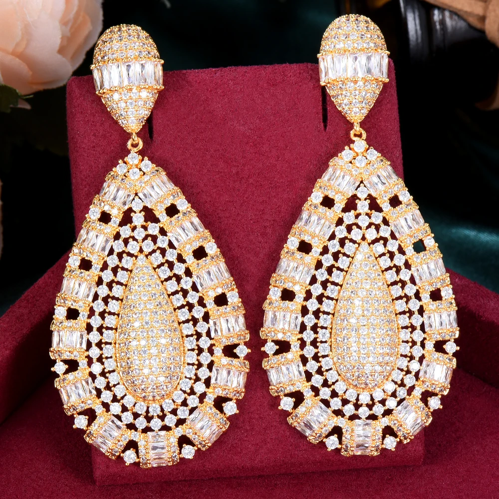 

Soramoore Luxury Big Drop Pendant Earrings High Quality Fashion Fine Jewelry For Women Wedding High Quality серьги 2024 тренд