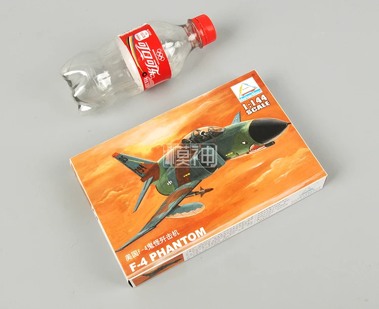 1: 144 USA F4 PHANTOM Ghost Fighter Military Assembly Airplane Air Force Model