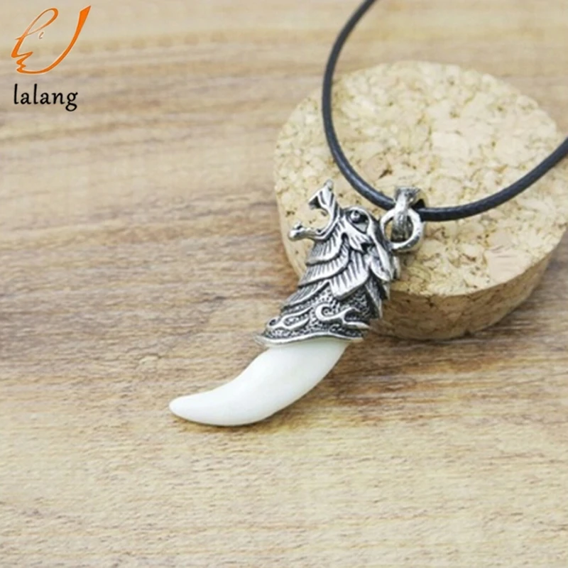 Men Antique Wolf Fang Tooth Pendant Necklace Vintage Wolf Tooth Dragon Alloy Pendant Necklace Fashion Choker Jewelry Gift