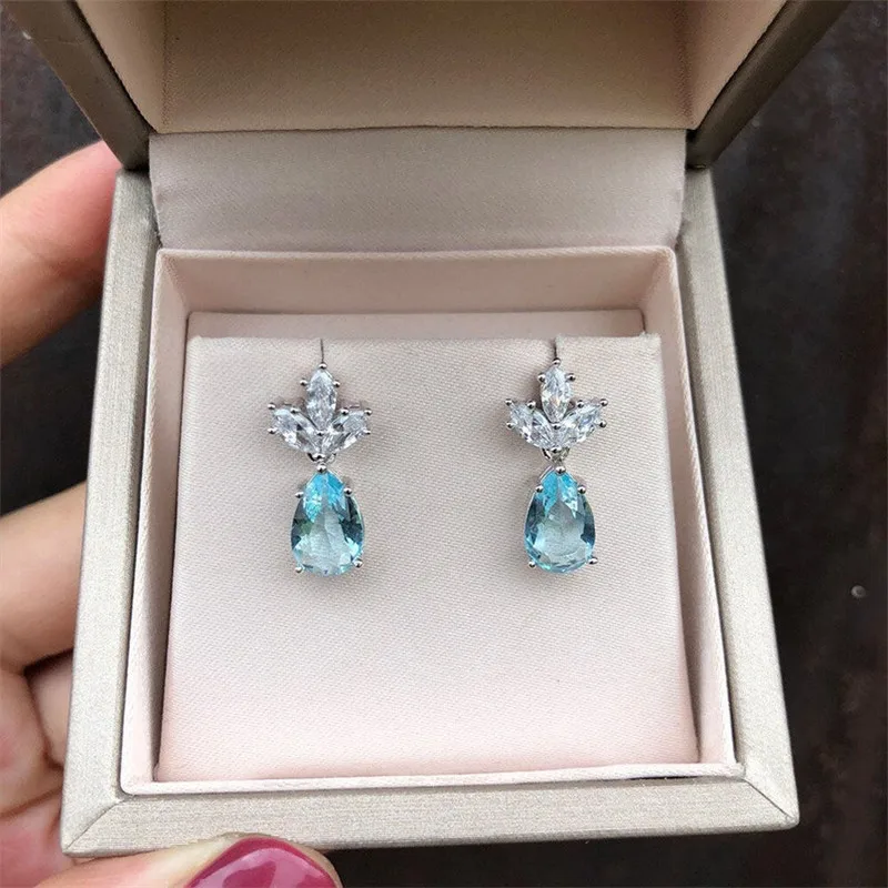 Huitan Hellblaue Wassertropfen-Ohrhänger Ästhetische Hochzeitsaccessoires Modische Ohrringe für Partys Neuer Trendschmuck