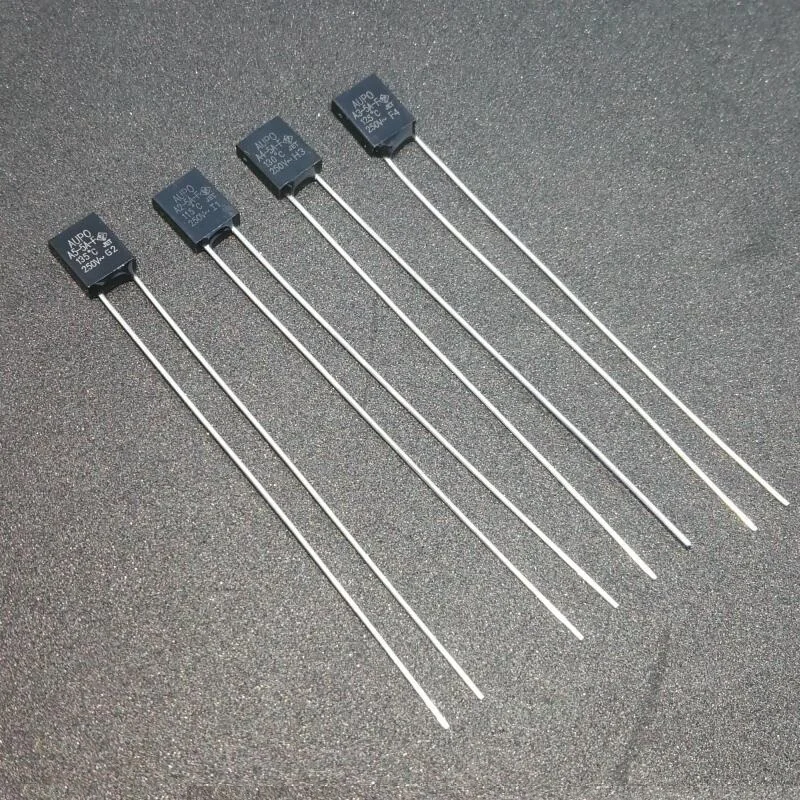 Siyah Kare 1A 2A 3A 5A 250 V Termal Sigorta Kesimi 84 102 115 125 130 135 145 150 C Derece LED Sigortalar Sıcaklık Anahtarları Kontrolü