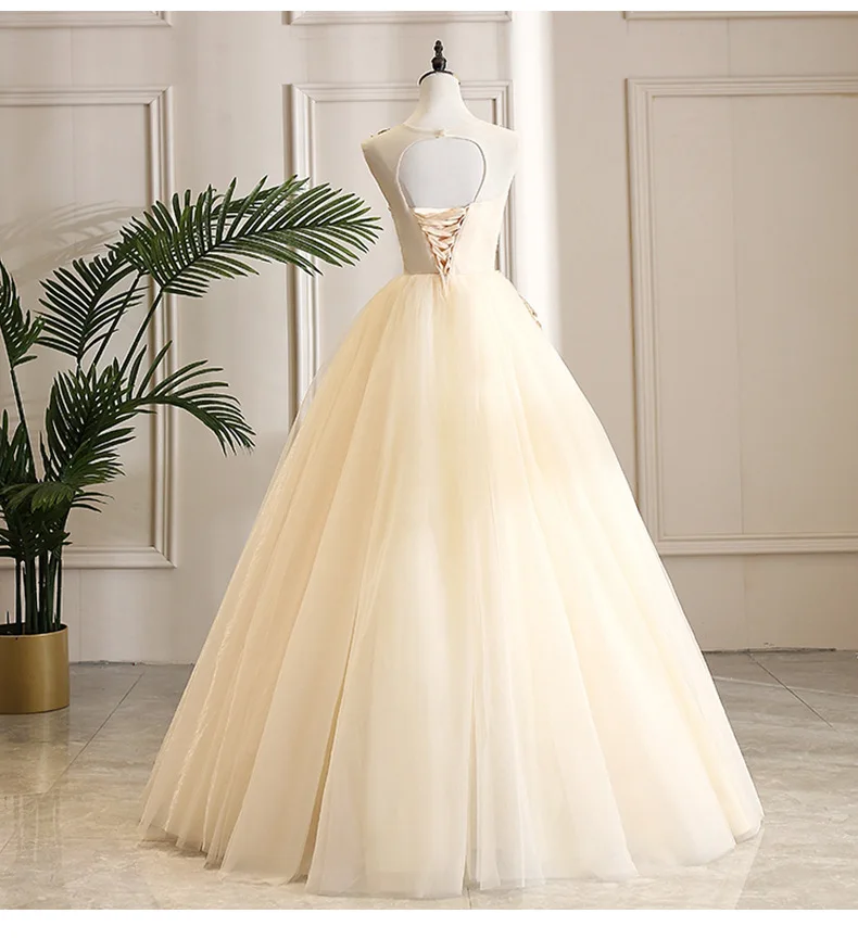 Ball gown Quinceanera Dresses Luxury Lace Appliques Floor-length Vintage Vestidos De 15 Anos Quinceanera Dress