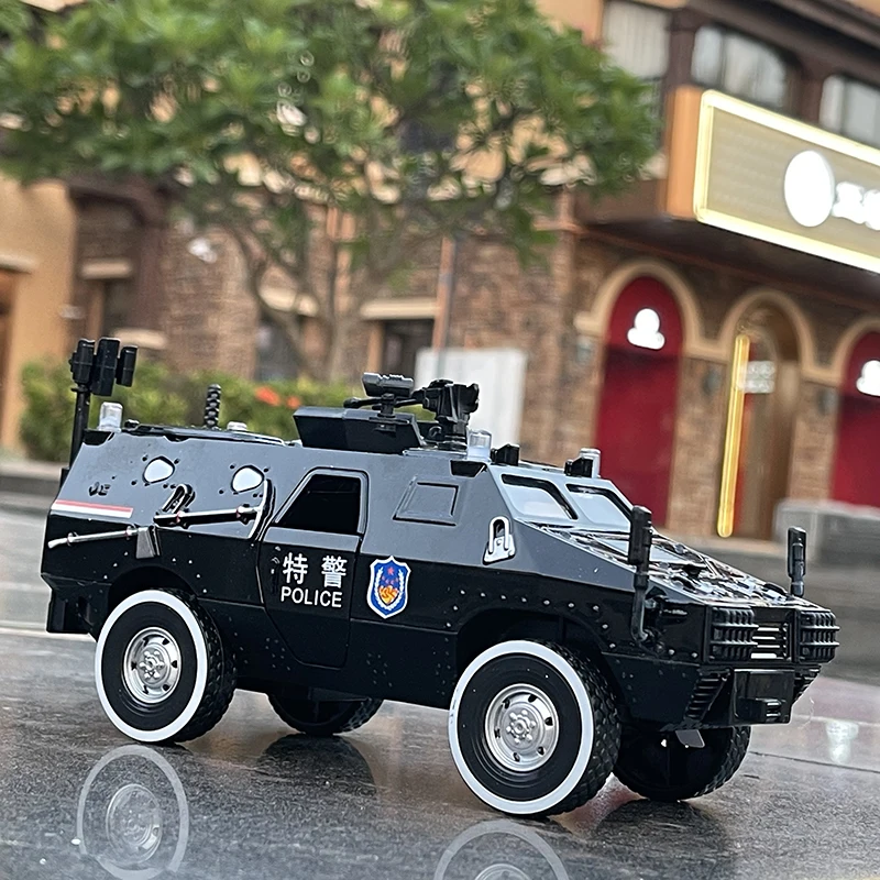 

1:24 Alloy Armored Car Truck Model Diecasts Off-road Vehicles Model Metal Police Explosion Proof Car Model Sound Light Kids Gift