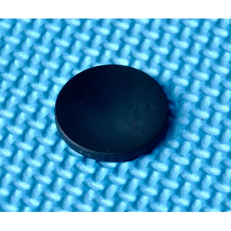 7mm/9mm/10mm/11mm/12mm/15mm/18mm/27mm Filtr z czarnego szkła Pasuje do laserów IR 808nm-1064nm Przeciwko 400nm-750nm
