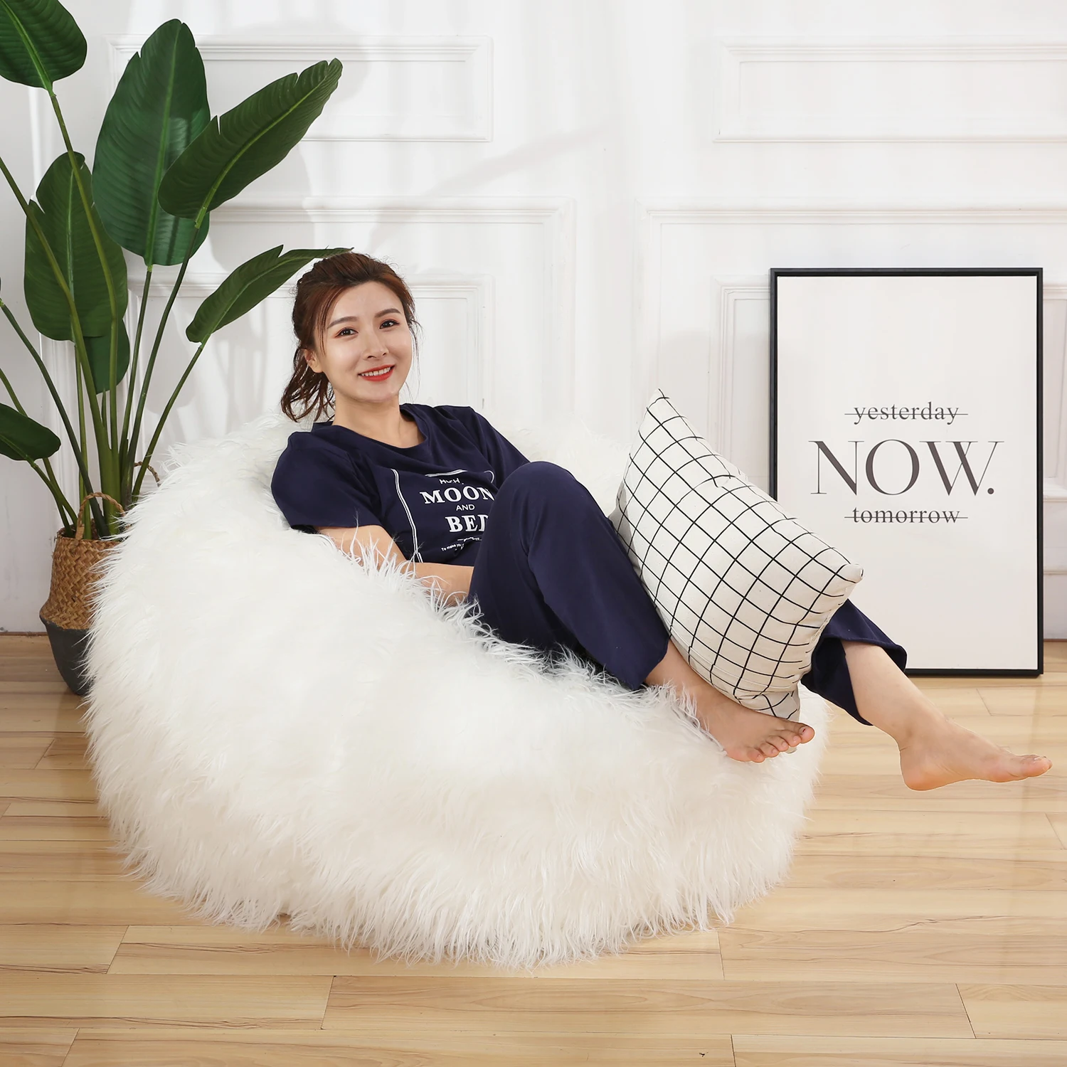 Relaxing Bean Bag Chair Cover Hot Sale Fluffy Faux Fur White Puff Sofa Bed, Tatami(Without filler)