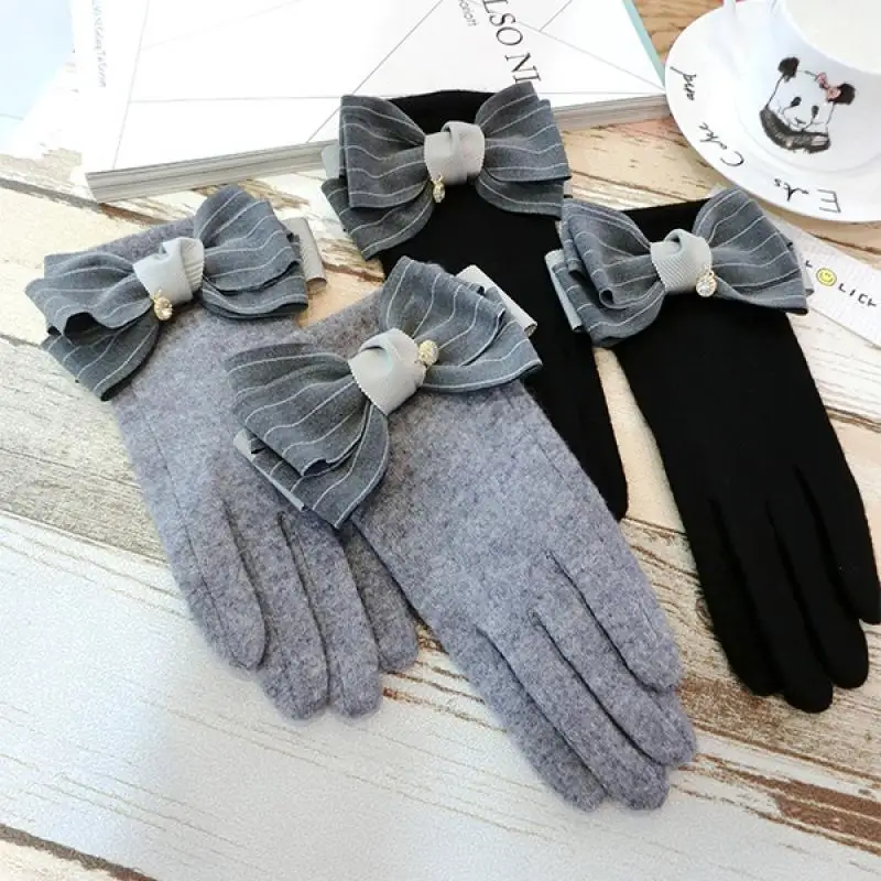 Bowknot Rhinestone Pendant Plus Cashmere Gloves Korean Fashion British Style Lady Grey Striped Finger Touch Screen Gloves