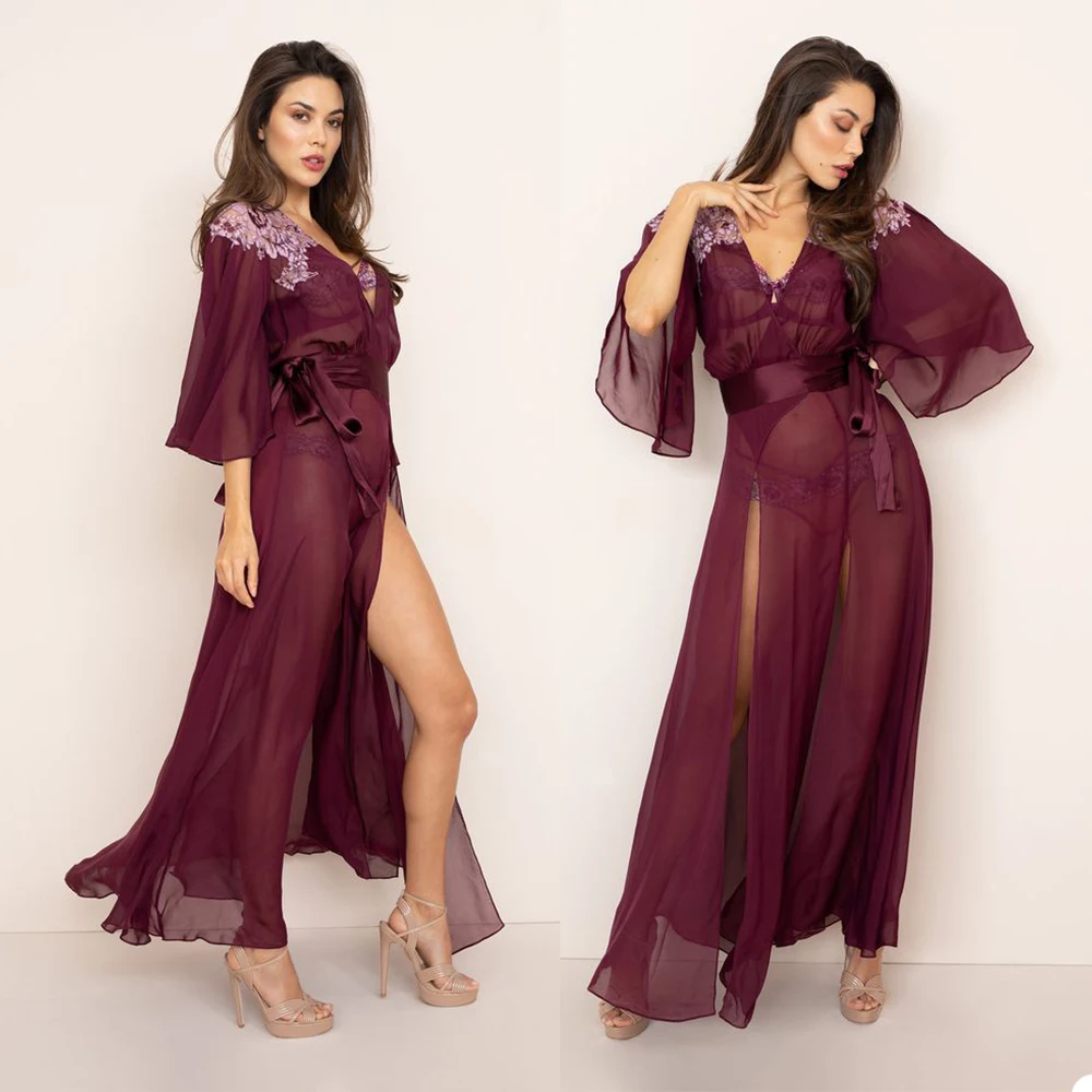 

Appliqued Women Night Robe Long Lingerie Custom Made Illusion Appliqued Bridal Sleepgowns Designer Sleepwear Party Pajama