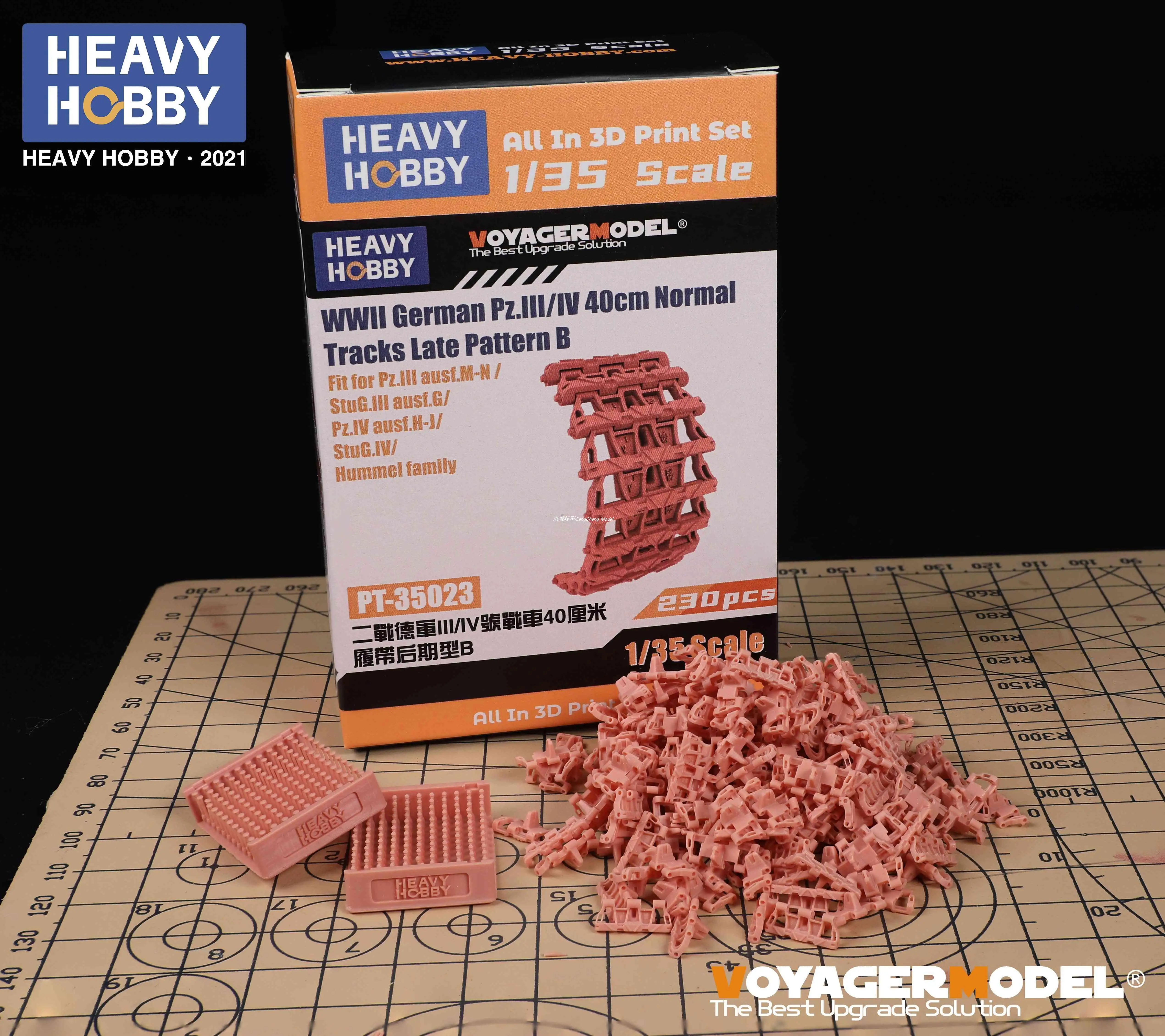 

Heavy Hobby PT-35023 1:35 scale WWII German Pz.III/IV 40cm Normal Tracks Middle pattern late type B