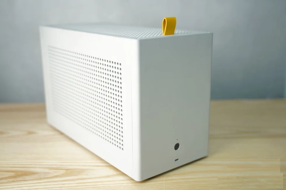 AKLLA / A4 PRO Plus / LOUQE GHOST S1 未使用 AKLLA ITX Mini Case A4 Pro Chassis / SFX Power Supply /240/280