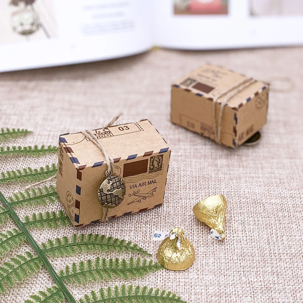 100pcs Vintage Favors Kraft Paper Candy Box Travel Theme Airplane Air Mail Gift Packaging Boxes Wedding Souvenirs scatole regalo