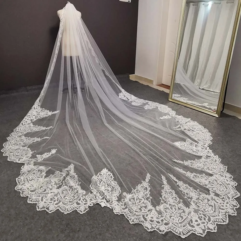 Real Photos Luxury Long Lace Bridal Veil High end Retro Wedding Veil with Comb 3.5 Meters Bride Veil Wedding Accessories