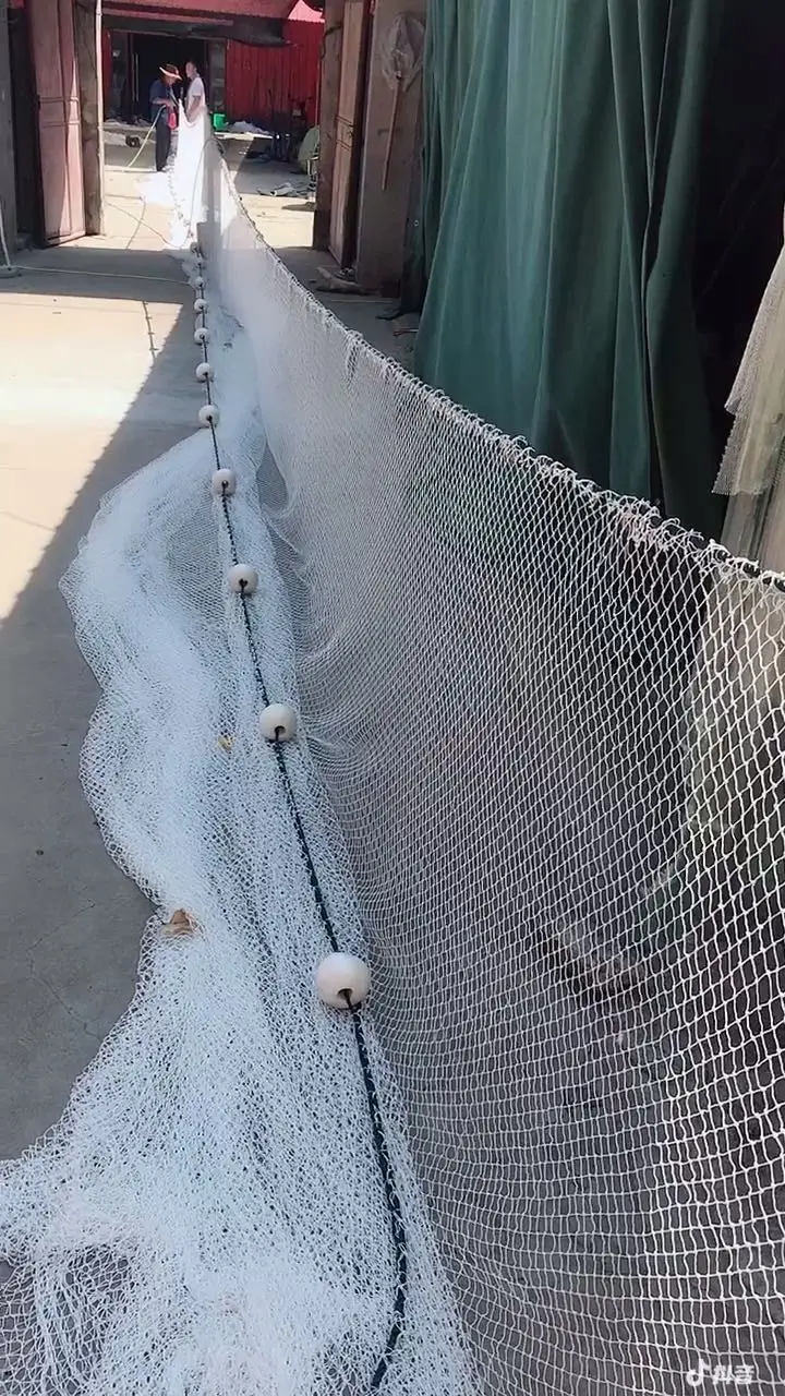 Solides weißes Nylonnetz, Nylon-Fischernetz, Anti-Vogel-Netz, Gartennetz und Pflanzen, schützendes Netz, Stiftnetz für Katzen, Hunde, Hühner – Detail 8