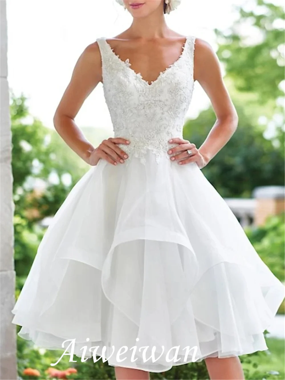 A-Line Wedding Dresses V Neck Knee Length Lace Organza Sleeveless Vintage with Appliques Cascading Ruffles 2021