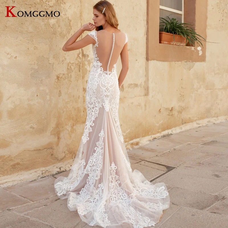 Illusion O-hals Elegante Kant Applicaties Tulle Mermaid Wedding Dress 2021 Nieuwe Collectie Cap Sleeve Button Kapel Trein Bruidsjurk