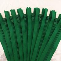 10 pieces. 25 cm (10 inches) Green Nylon Zippers Tailor Sewer Craft Crafter's & FGDQRS