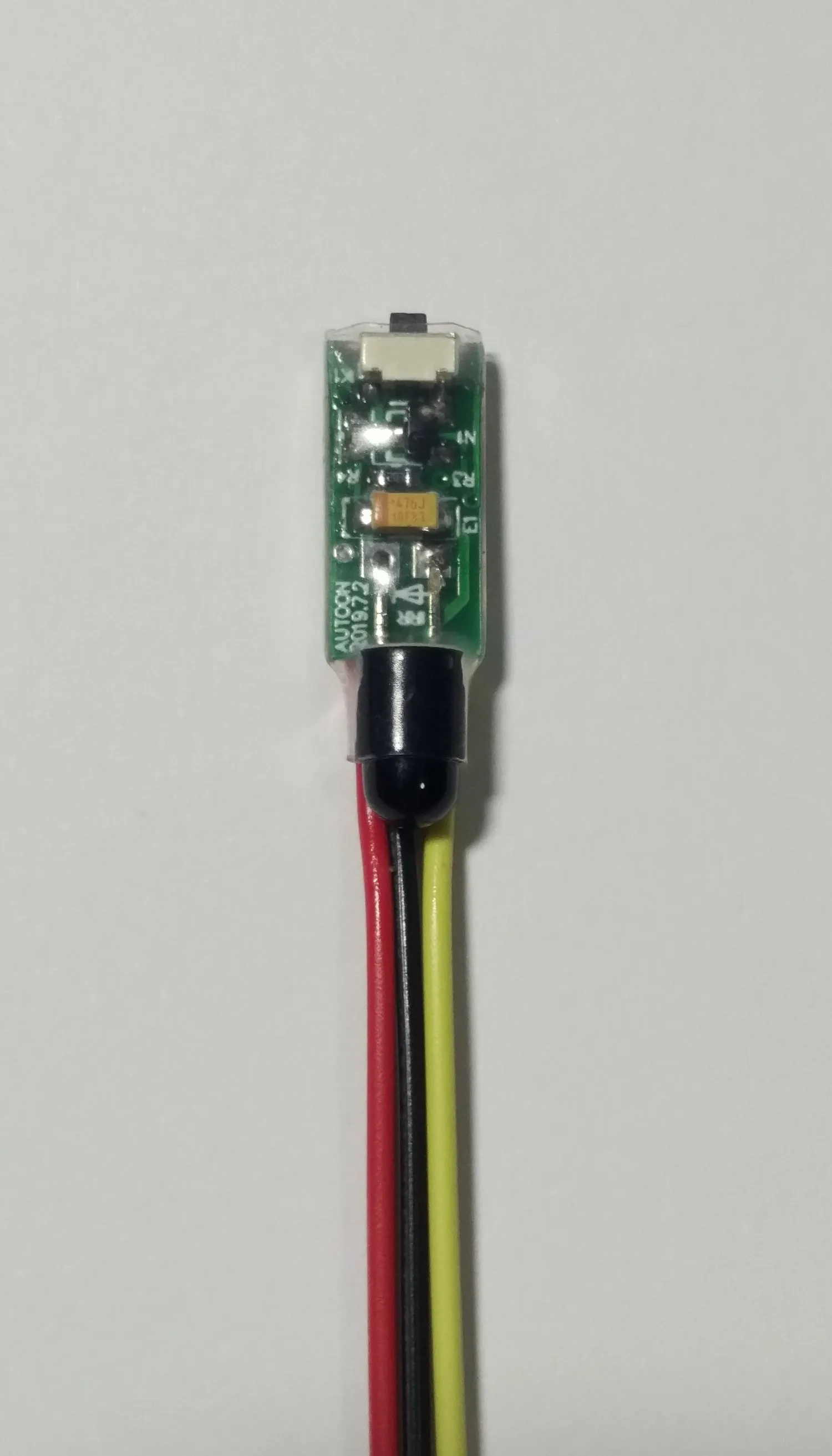 Built-in air conditioner incoming call self-starting module can learn any air conditioner remote control