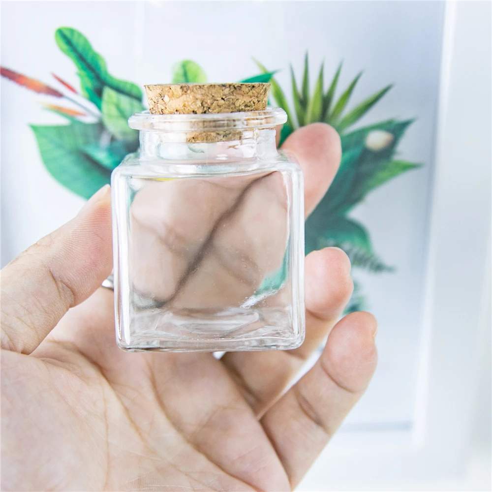 24pcs Mini 50ml Square Glass Bottle With Corks Empty Clear Square Flat Bottles Glycyrrhiza Sweets Food Grade Seal 50cc Jar Vials