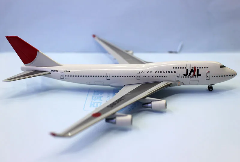 New 1/400 Scale Japan Airllines Booeing 747-300 JA8085 Aircraft 16CM Alloy Diecast Simulation Aircraft for collection