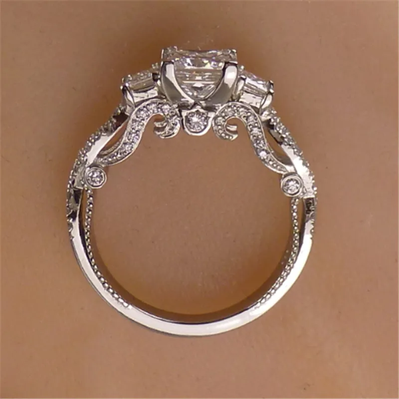 Vintage Three stone Lab Diamond Ring 925 sterling silver Bijou Engagement Wedding band Rings for Women Men Charm Party Jewelry