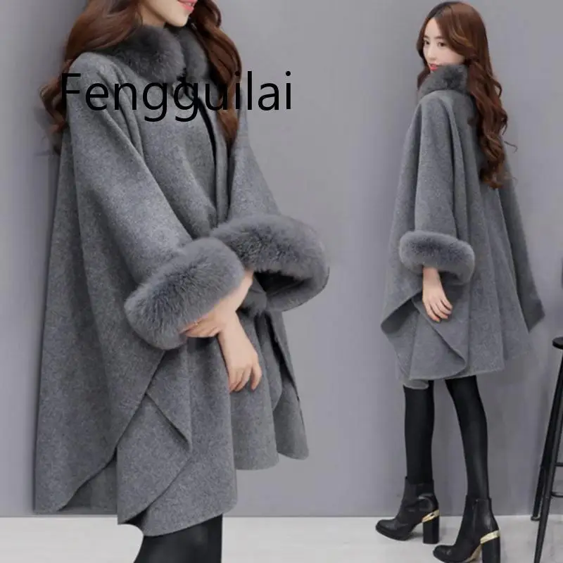 

2020 Christmas Fashion Women Flare Sleeve Faux Fox Fur Collar Winter Wool Cloak Cape Coat Poncho Long Overcoat