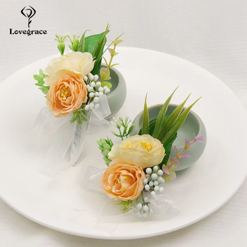 ปลอม Rose Corsages ผ้าไหมสร้อยข้อมือเพื่อนเจ้าสาวเจ้าบ่าว Boutonniere Buttonhole วางแผนจัดงานแต่งงานแต่งงาน Corsage ดอกไม้