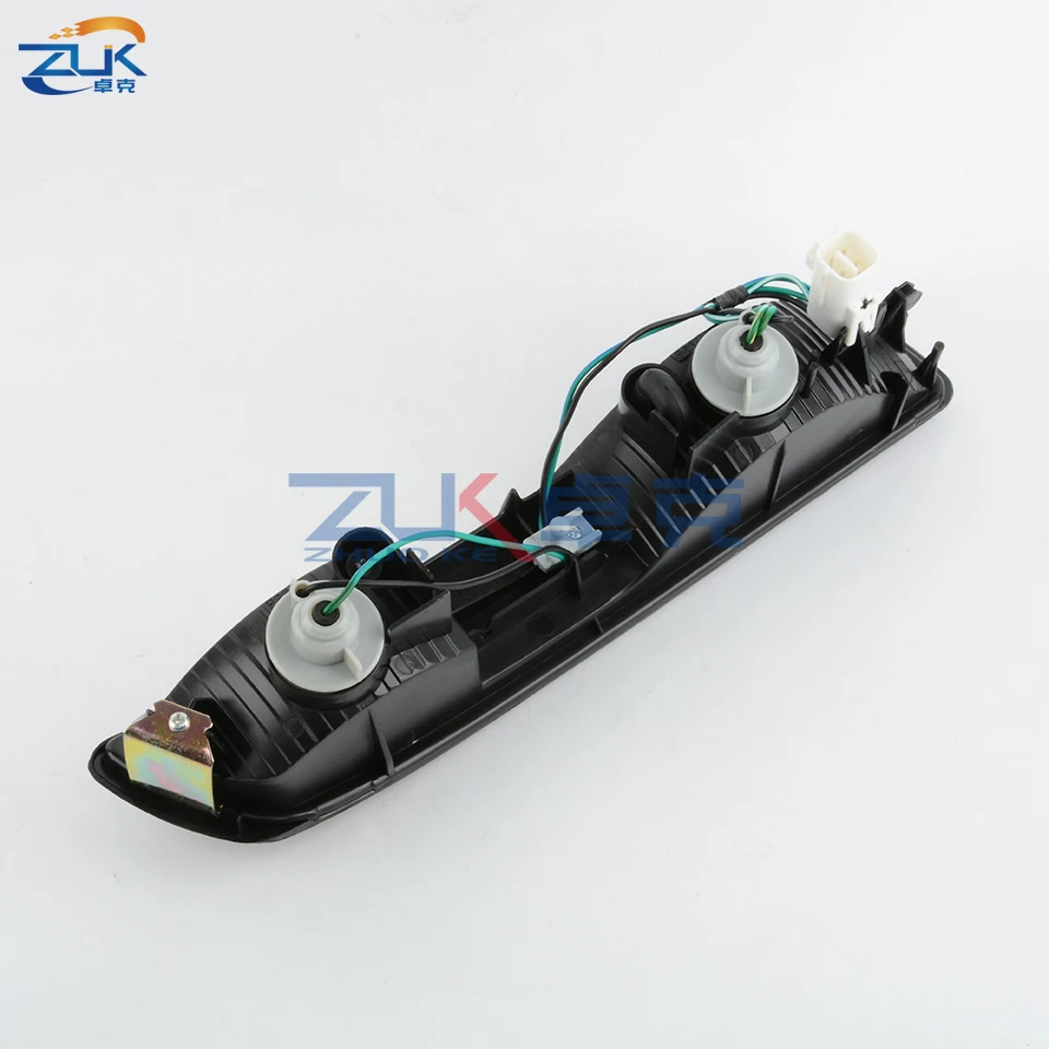 ZUK Car Lights Rear Bumper Reflector Fog Light Fog Lamp For MITSUBISHI PAJERO 2001 2002 2003 V73 Tail Light Tail Lamp With Bulbs