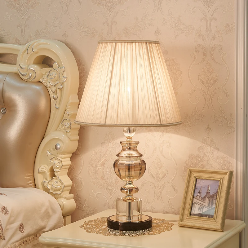 Upscale European-Style Crystal Bedroom Bedside Wedding Room Modern Simple American Warm Luxury Living Room Decorative Table Lamp