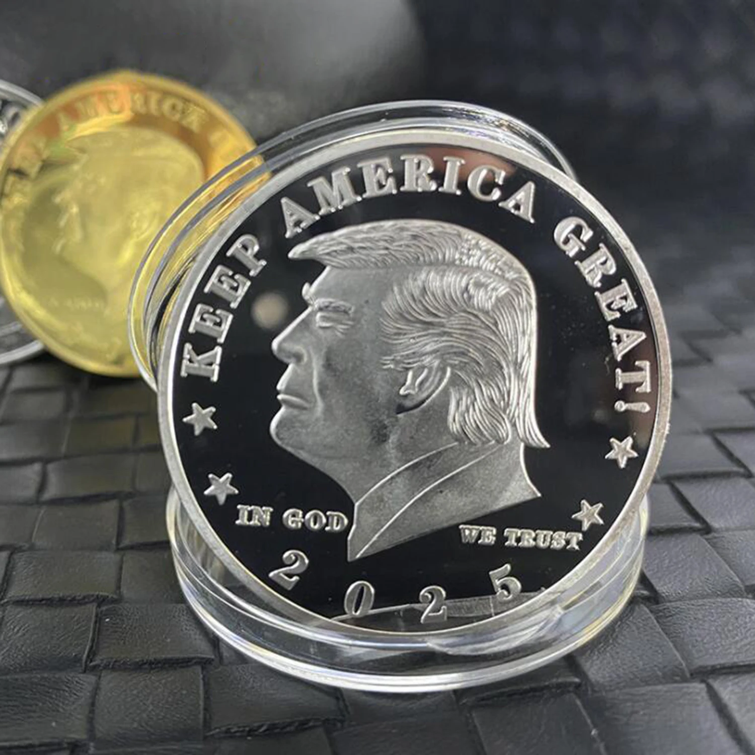 New 2025 America President Donald Trump Commemorative Coins Collection Crafts US Style Badge Home Decoration Souvenir Gift