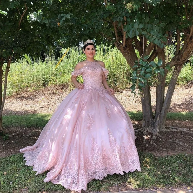 

Розовое Кружевное бальное платье с аппликацией, платья для Quinceanera, платье с лямкой на шее, блестками и шлейфом, Тюлевое милое праздвечерние чное платье 16 дюймов