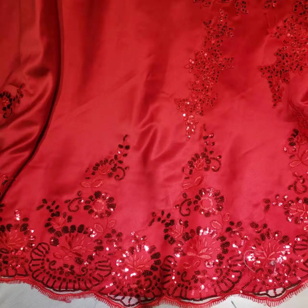 Vermelho vestidos de casamento tamanhos grandes rendas até appliqued cetim uma linha vestido de noiva longo capela trem feito sob encomenda 2022 vestido de novia