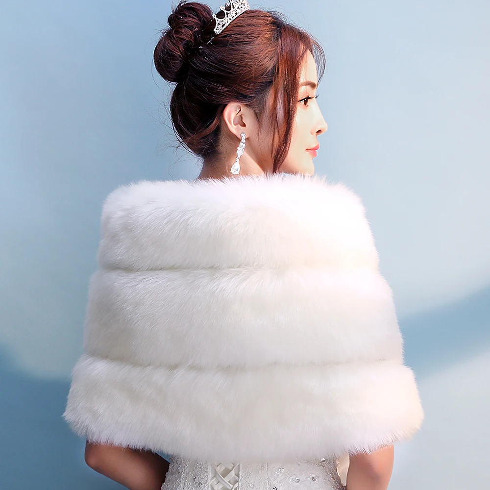 Winter Women Ivory Faux Fur Warm Wedding Bridal Wrap for Evening Party Fashion Vintage Elegant Shawl Cape Thickened Soft Cloaks