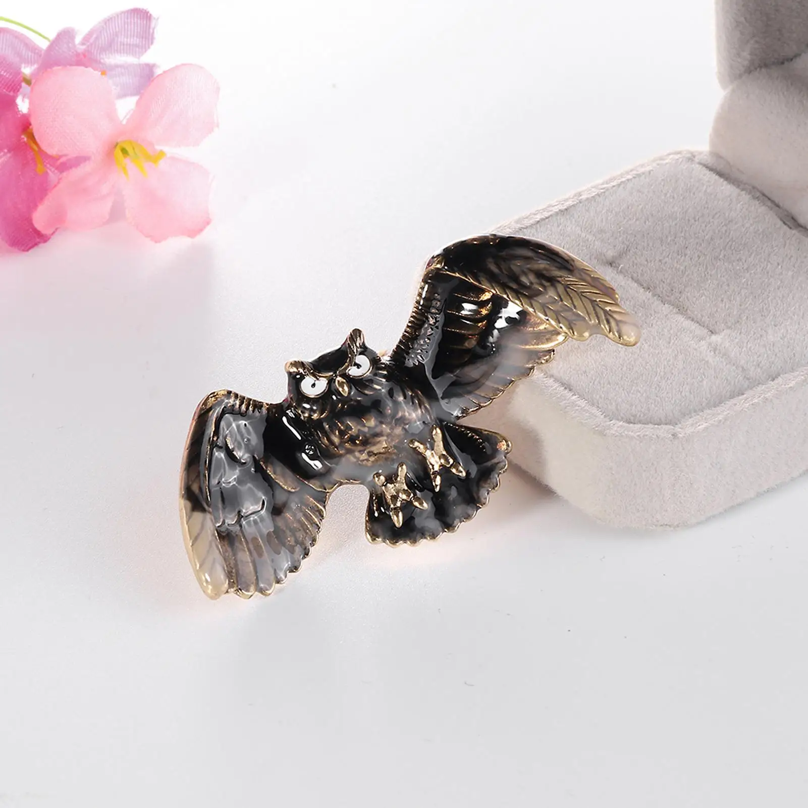 

Fashion Women Vintage Flying Owl Shape Brooch Pin Jewelry Clothes Accessory Gift