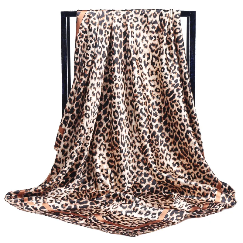 Bufanda con estampado de leopardo para mujer, Bandana de satén de seda, cuadrada, pequeña, Bohemia, Retro, Cachemira, pañuelo islámico musulmán