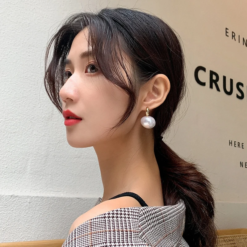 Trendy Fashion Korean Oversized Pearl Drop Earrings for Women Bohemian Golden Round Pearl Wedding Earrings Jewelry