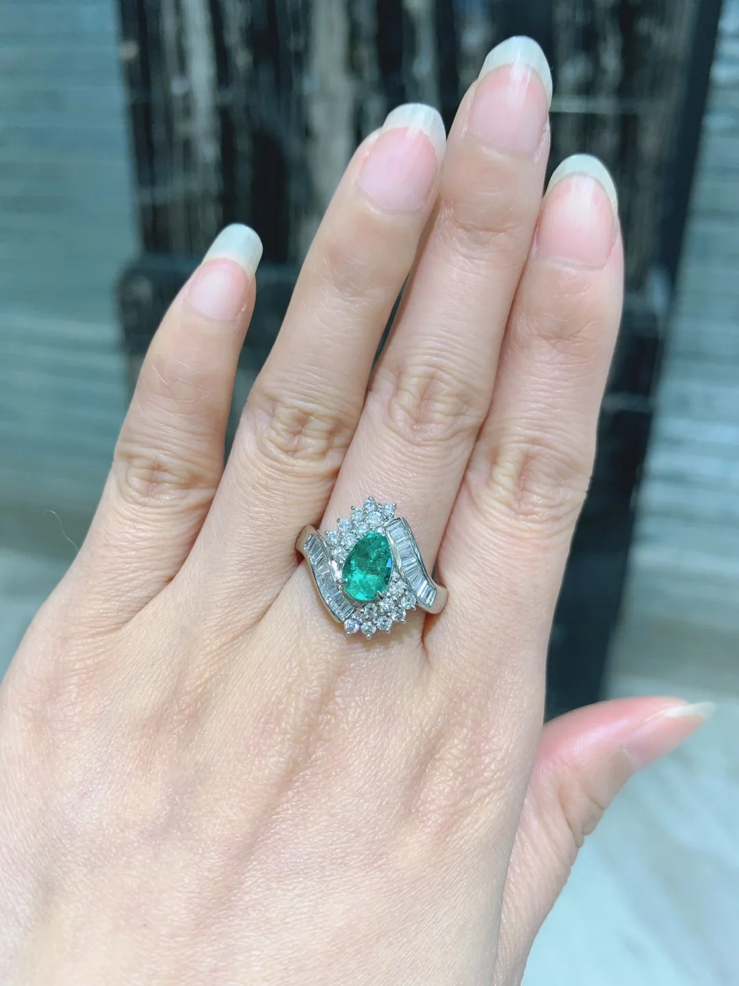 genuine luxury jewelry natural emerald ring pt900 platnium with diamond tear drop shape fine women jewelry anniversary wedding