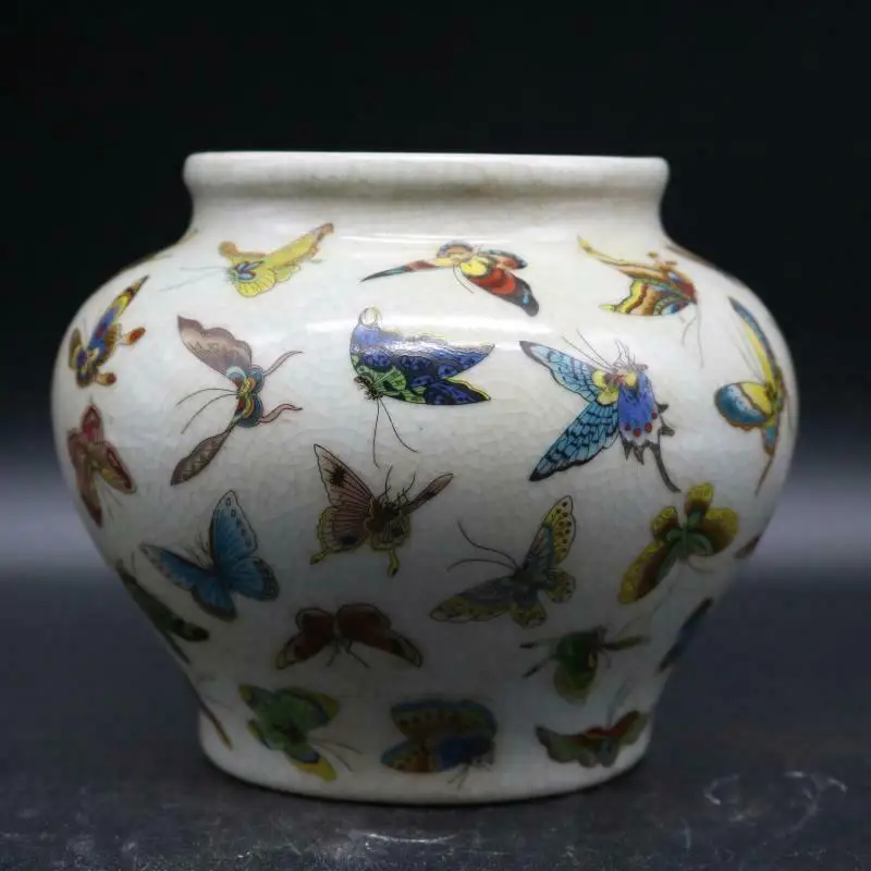 Chinese Famille Rose Porcelain Jar Butterfly Design Pot 5.2 inch