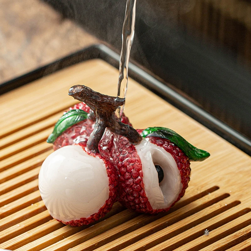 Litchi Chinensis Resin Leechee Color Change Tea Pet Creative Small Size Fruit Ornament Home Decoration Funny House Warming Gift