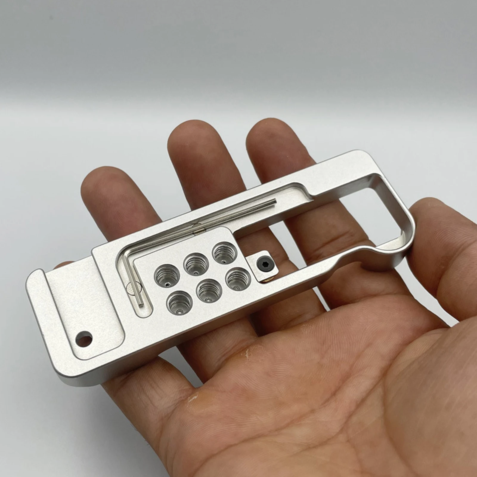 Universal 1/4 Hole Plate Horizontal/ Vertical Shooting Handle With Cold Shoe For ZV-1 Microphone Fill Light Bracket