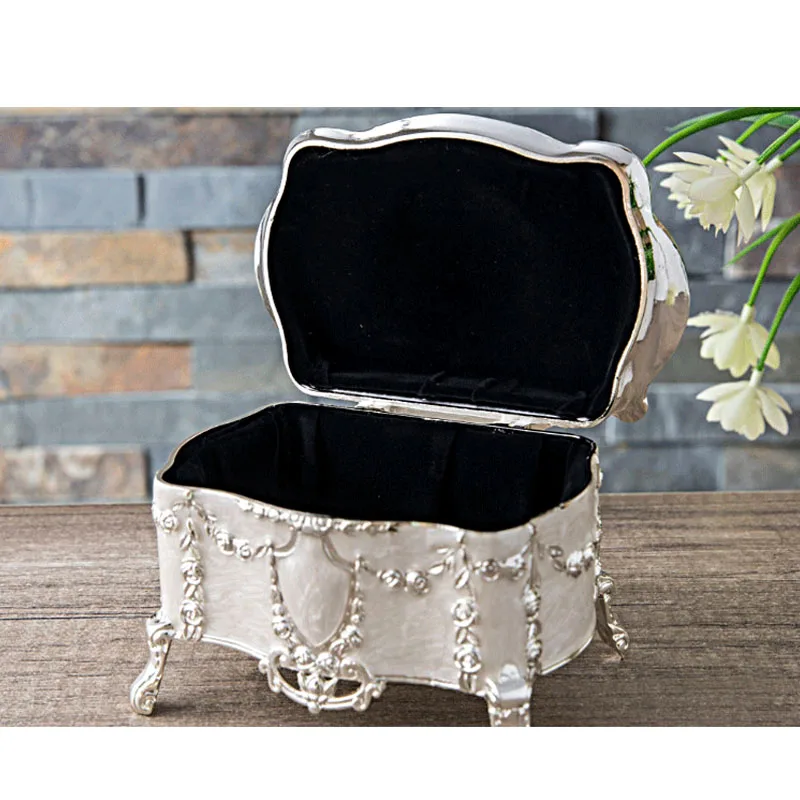 Luxury  Zinc Alloy Jewelry Box Ring Trinket Case Princess Gift Boxes Vintage Jewelry Organiser Christmas Birthday Gift