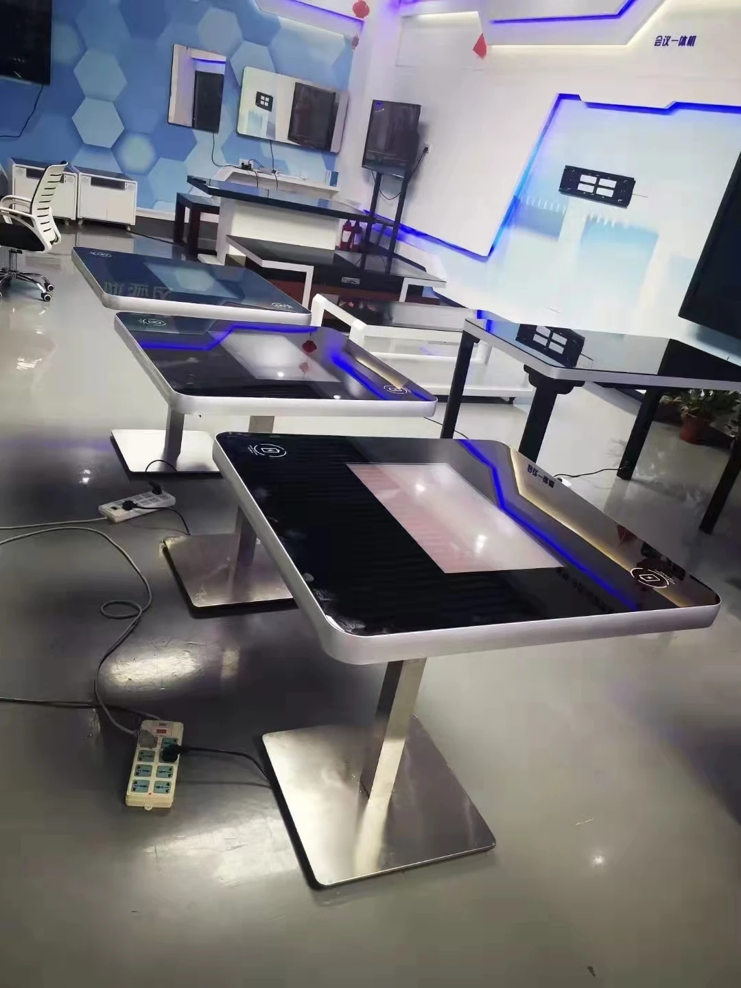 32 42 Inch wifi lcd touch display multi touch screen table