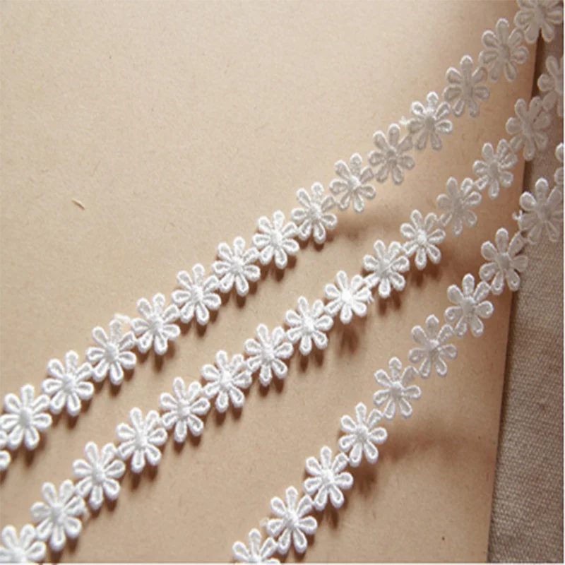 2 Yards/lot Width:1.4cm Cute Little Flower Chain Trimming Laces Ivory White Fabric Lace for DIY Sewing Accessories(KK-664)