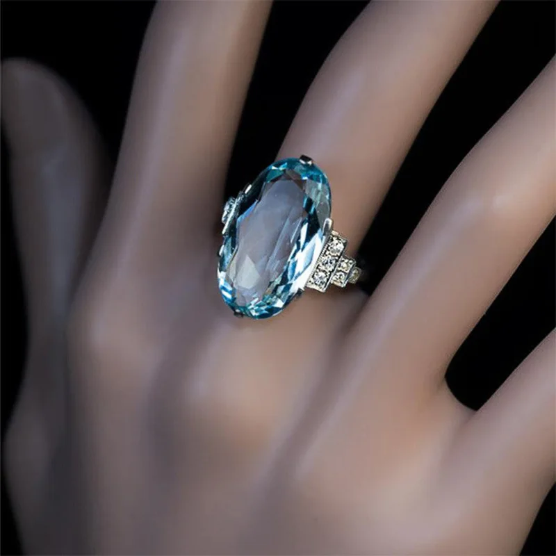 Huitan Big Oval Sky Blue Stone Women Bridal Band Rings Delicate Female Wedding Engage Party Elegant Present for Wife & Mother