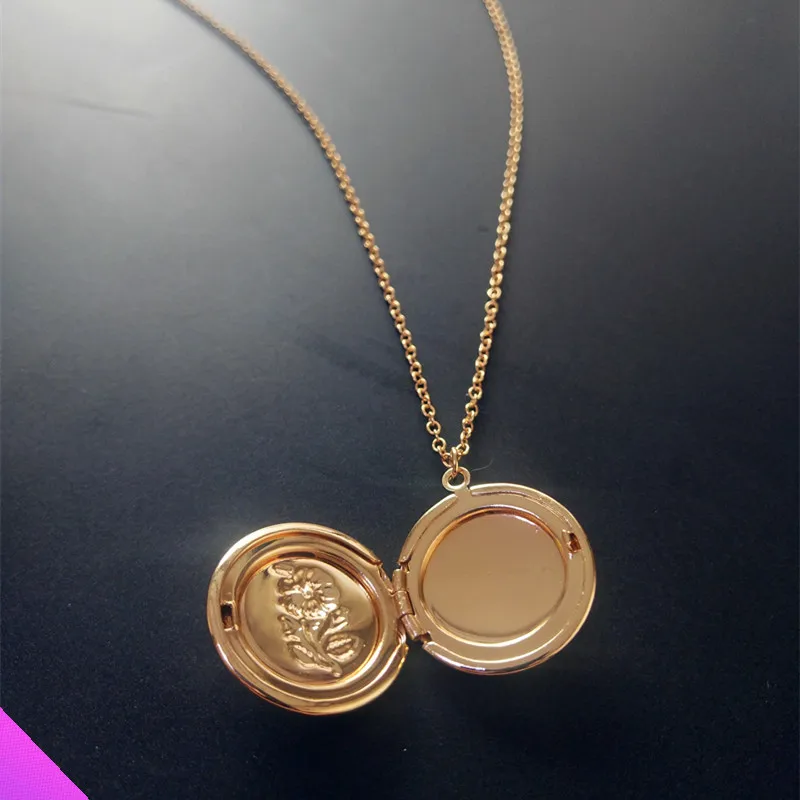 New style 1pcs flower embossed small box necklace round frame pendant necklace trendy minimalist photo box necklace