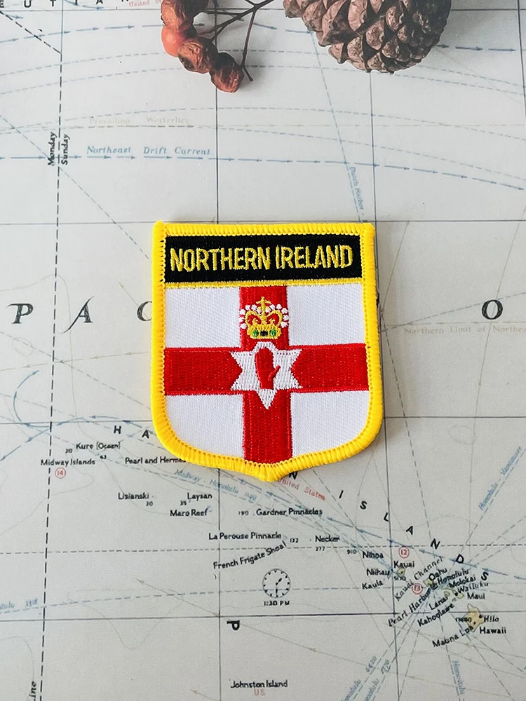 Irlandia północna flaga narodowa naszywki hafciarskie odznaka Shiled Shape żelazko na piłce na Cothing DIY Decoration — zdjęcie 2